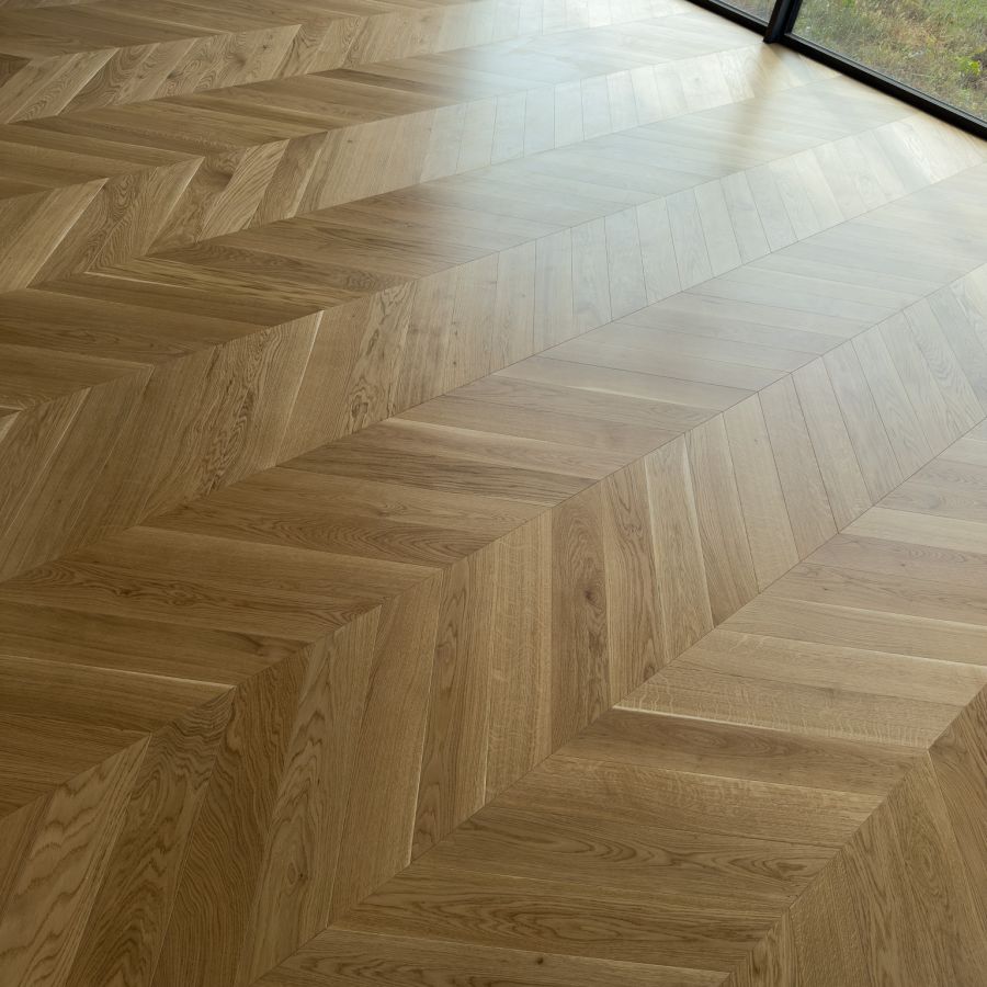 Jodełka FRANCUSKA. GEOMETRIA, która nadaje CHARAKTER i buduje atmosferę. Lite DREWNO.